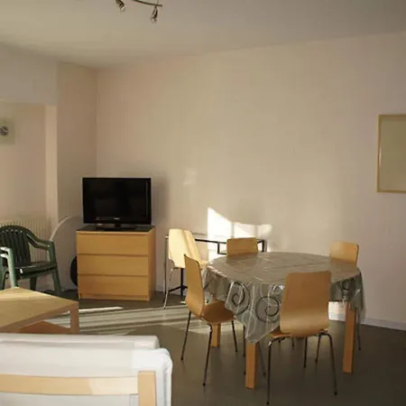Tasteful In With Balcony דירה *