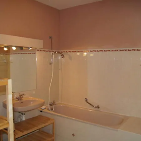 דירה Tasteful In With Balcony *